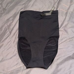 SKIMS UNDERWEAR BRIEFS